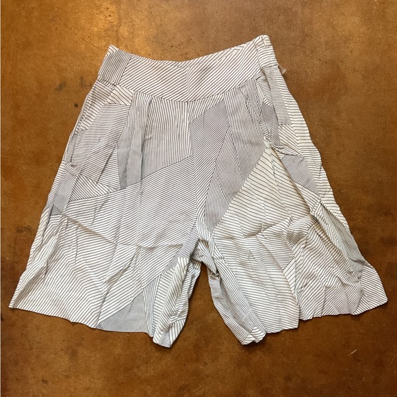 Zimmermann Art Deco Geometric Mid Century 8” High Rise Shorts A7 - Picture 1 of 4